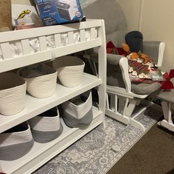 Baby Diaper Changer , Rocking Chair , 6 Organizer , Plus Rug On Floor 