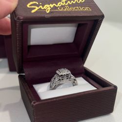 14k White Gold Signature Collection Engagement Ring