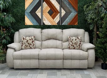 Beige Recliner Couch w/USB port Free Delivery 🚚 