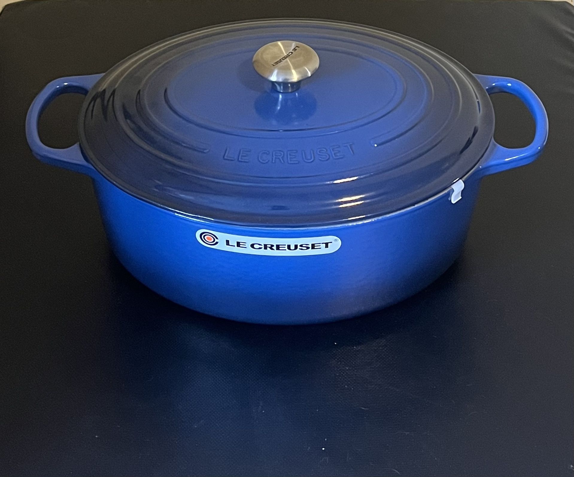 Oval Dutch Oven in Azure