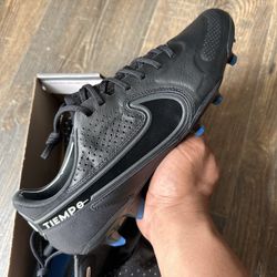 Nike tiempo size 9.5 sale