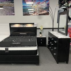 4PC Black Queen Bedroom Set w/ Lights 