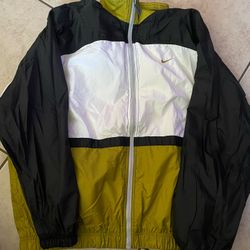 Women’s Nike Windbreaker 