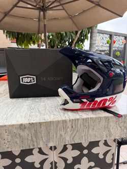 *BRAND NEW* 100percent aircraft composite helmet