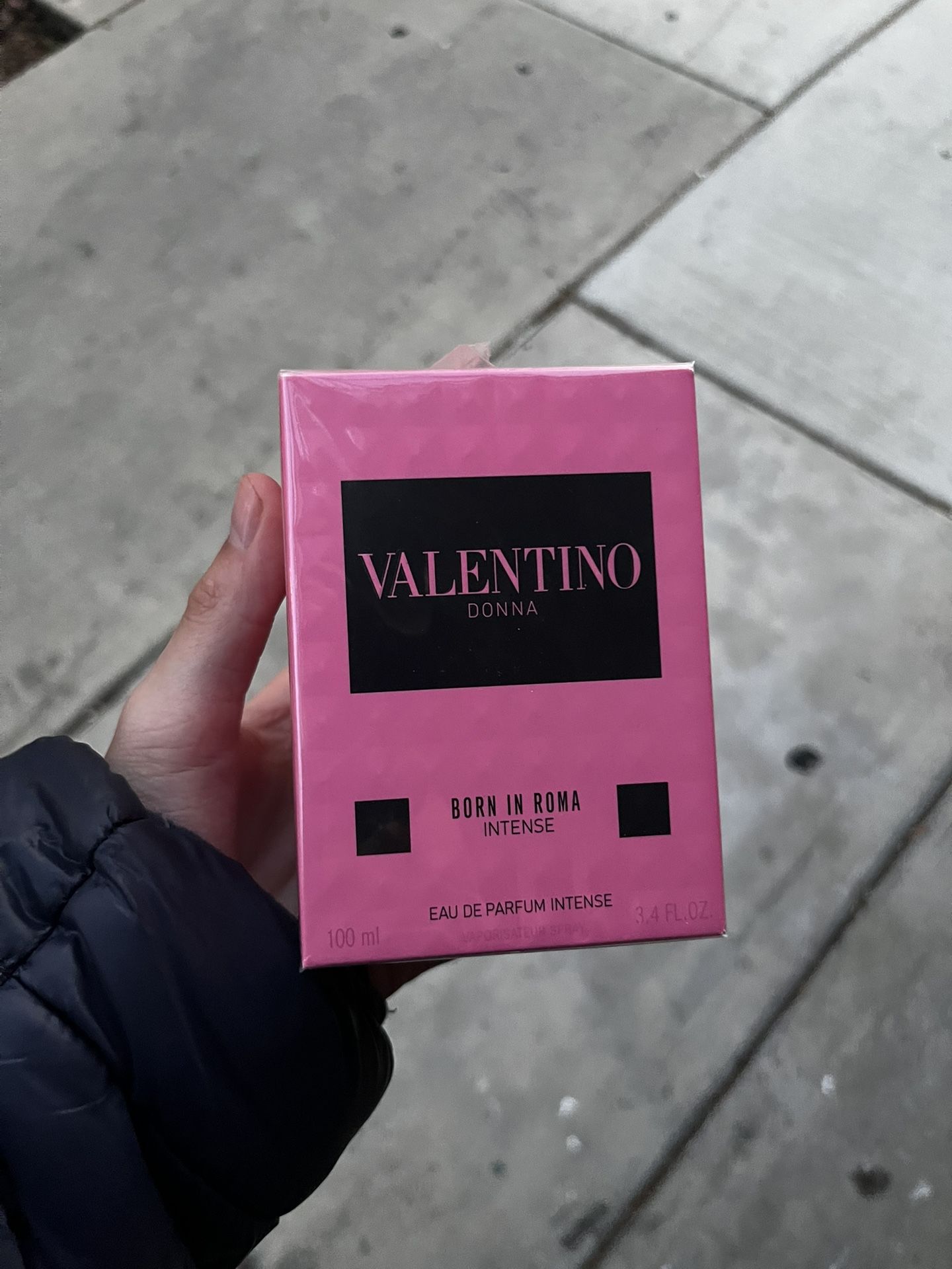 Valentino Born In Roma Perfume