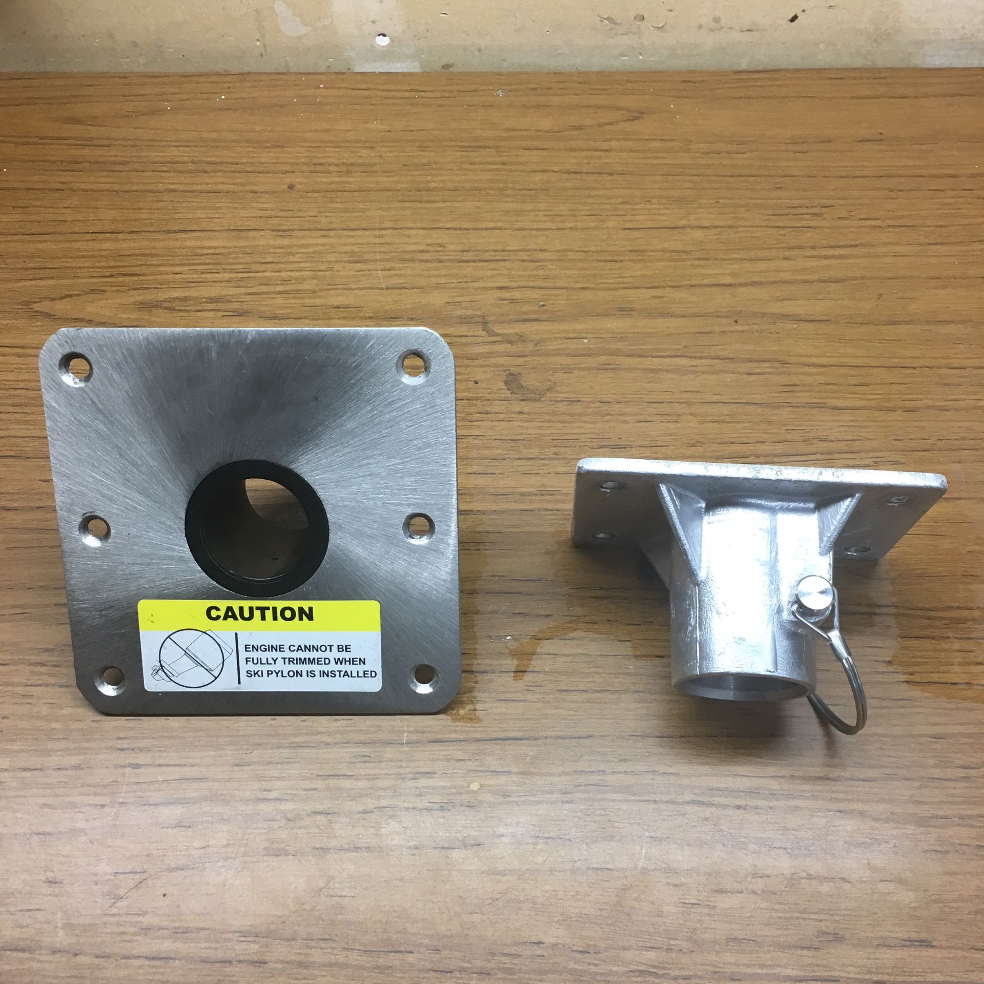 Atwood ski pole base