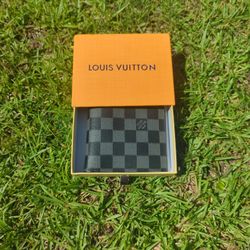 Louis Vuitton Wallet 