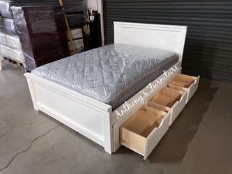New Full Bed With Drawers And Mattress 