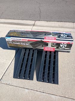 Portable car ramp set
