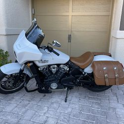Indian Scout Fairing / Saddlebags / Seat / Floorboards / Engine Guards