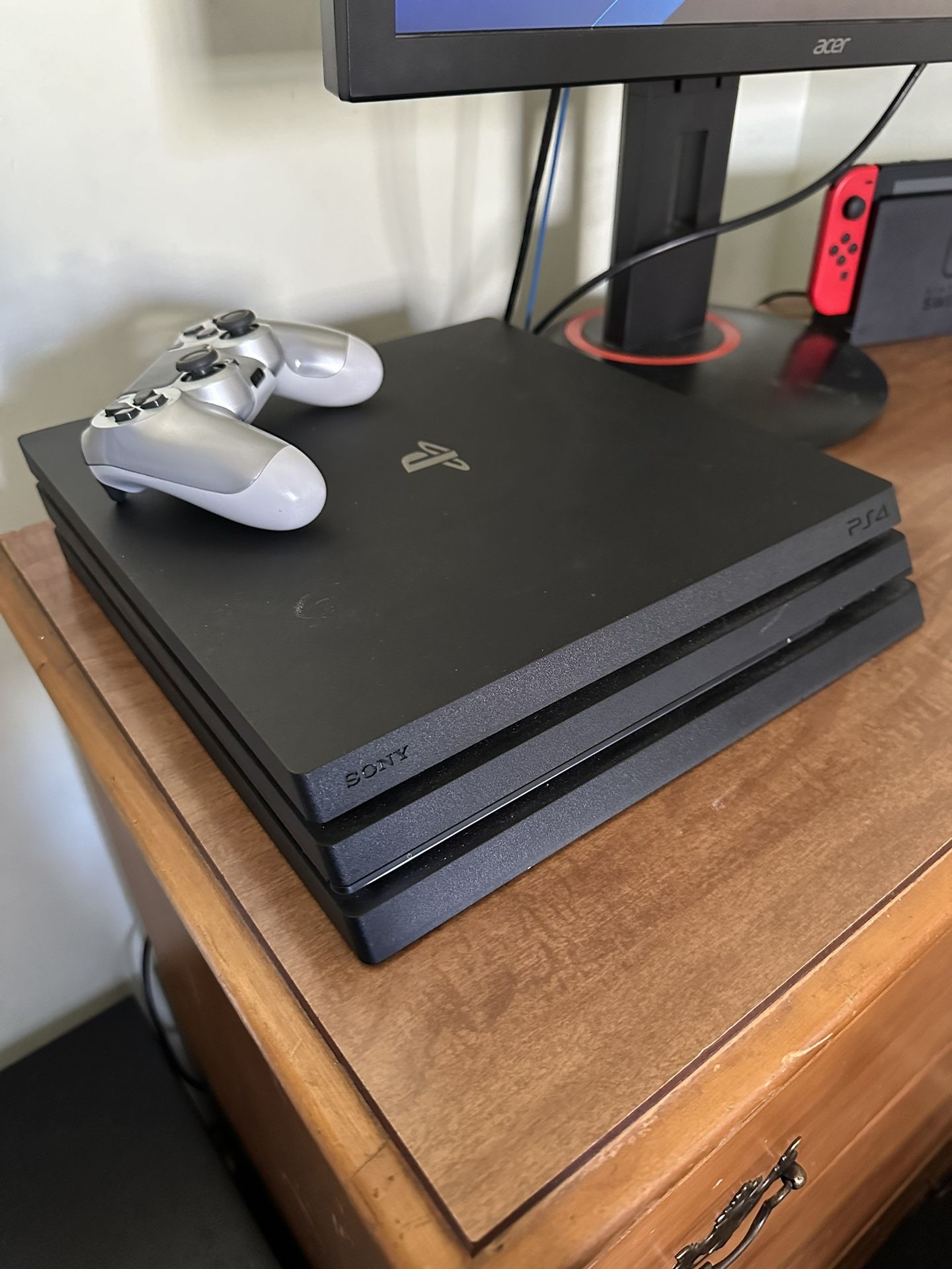 PS4 Pro 1 TB w/ 1 Controller