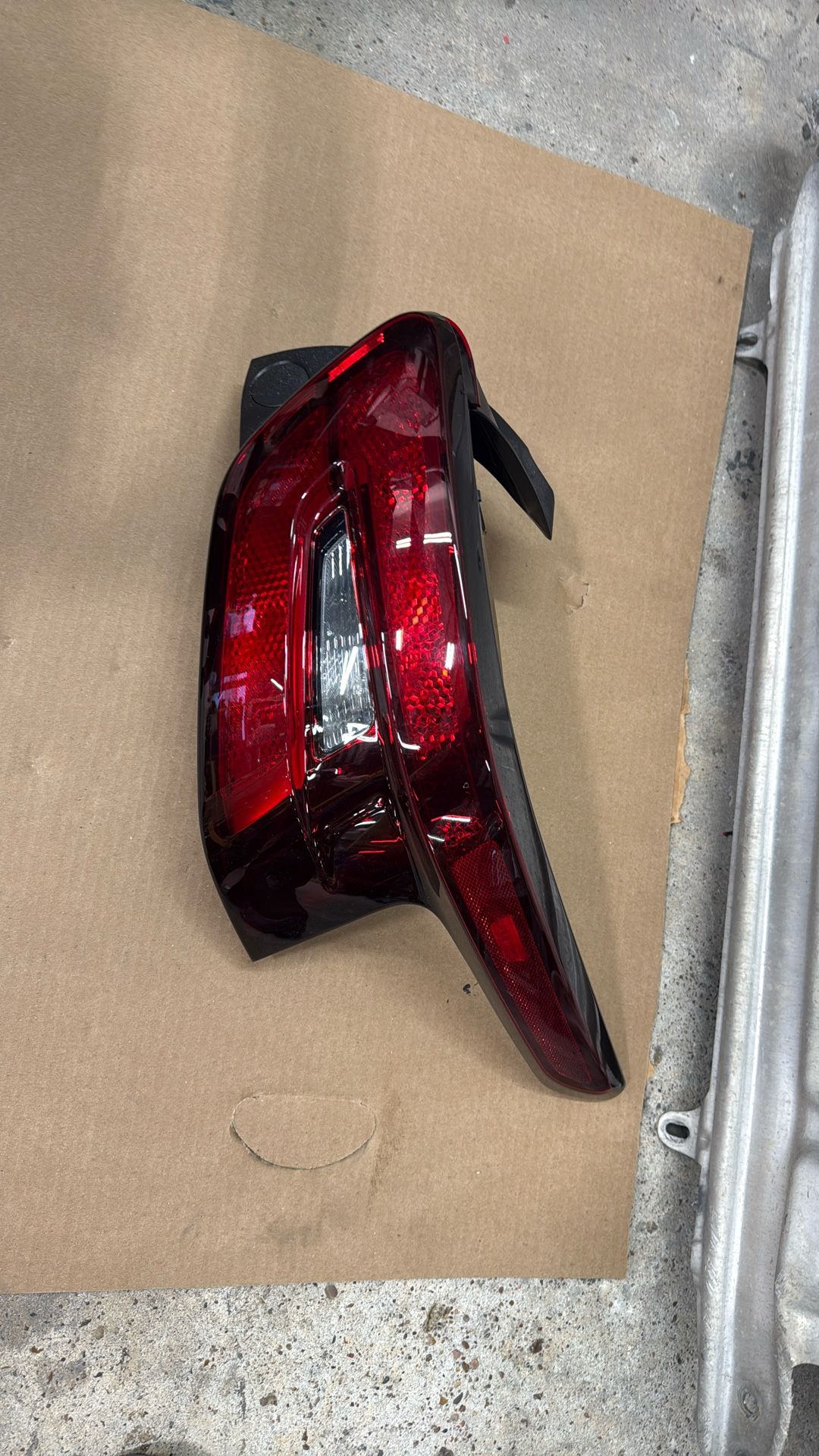 2024-2025 CHEVROLET TRAX Right Taillight