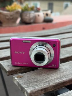 Sony Cybershot w220 - pink digital camera