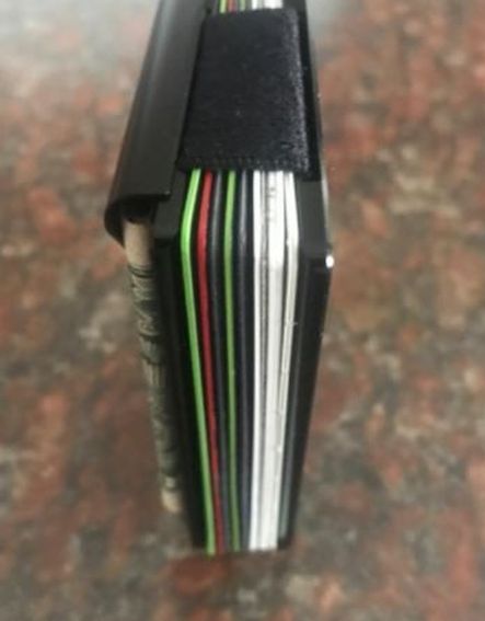 Protect Yourself From Electronic Thieves!! Carbon Fiber RFID Wallet!