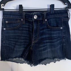 American Eagle Dark Denim Shorts In Womens Size 6