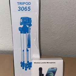 Tripod And Wireless Microphone (USB C)