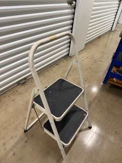 2-Step Folding Ladder with Handrail