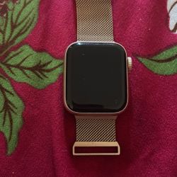 Apple Watch Series 5 Always On Feature 