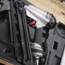 Porter Cable DA250C 2 1/2 Inch 15ga Angle Finish Nailer USED. TESTED. IN A GOOD WORKING ORDER. 