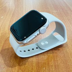 Apple Watch SE 3rd Gen 40MM Fully Functional