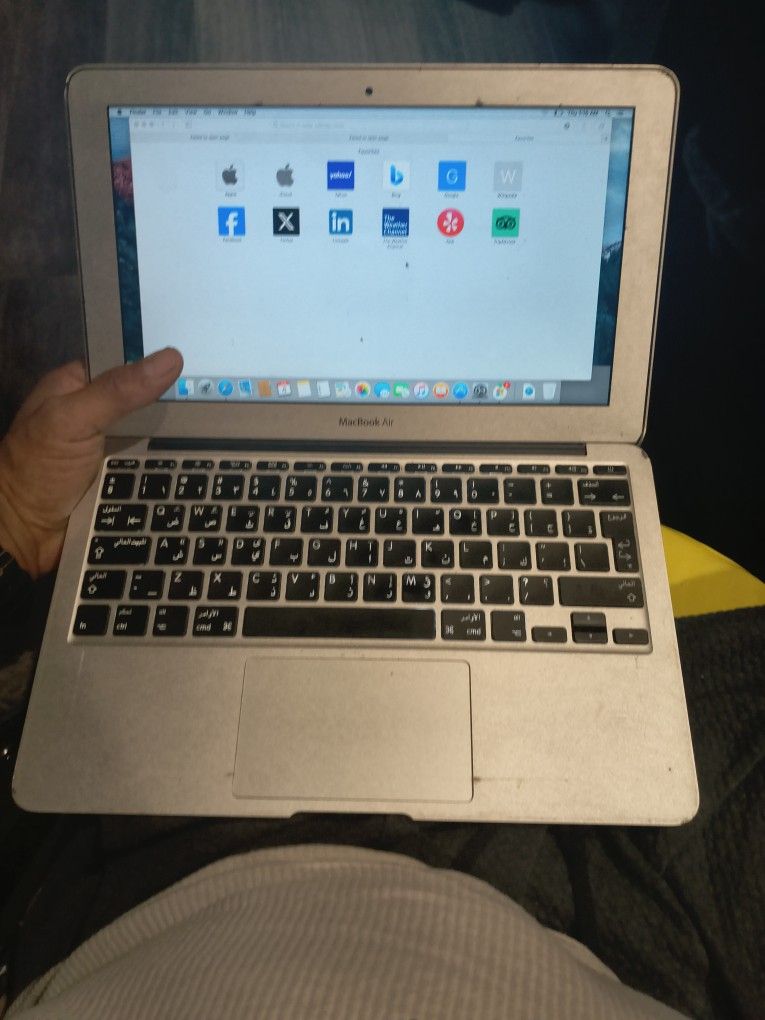 Mac Book Air 2011 
