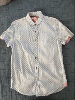 Men’s small short sleeve button up shirt