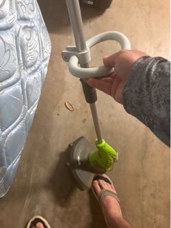 GREEN WORKS ELECTRIC WEEDEATER