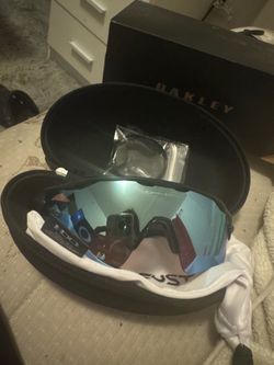 oakley glasses brand new never worn