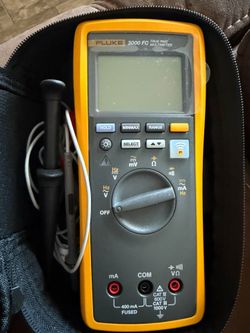 Fluke 3,000 FC Wireless Digital Multimeter