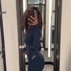 Blue Lululemon Gold Zipper (Size 6)