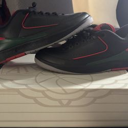 Jordan retro 2  (Christmas) Size 10.5