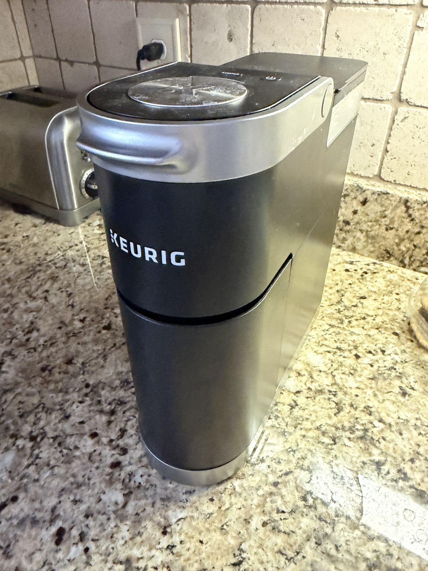 Keurig Hot Brewer Model K-Mini Plus in great shape!