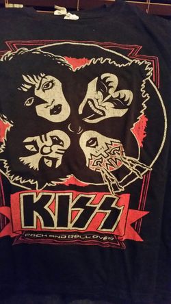 T shirts size med kiss tshirts used med size