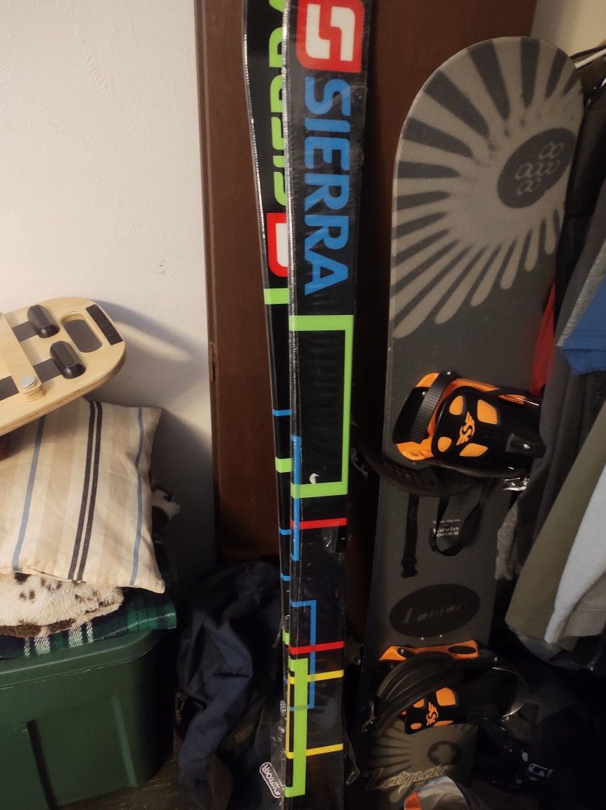 New Sierra Twintip All Mountain Skis