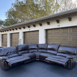 Couch/Sofa Sectional - Manual Recliner - Genuine Leather - Delivery Available 🚛