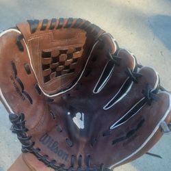 Wilson Baseball Glove