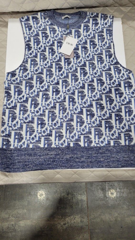 Men Designer Sleeveless Sweater Vest