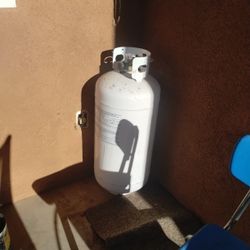 200,000 Btu Outdoor Heater With 40lb Tank