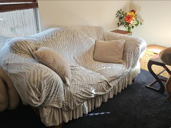 Sofa & Loveseat & Center Table