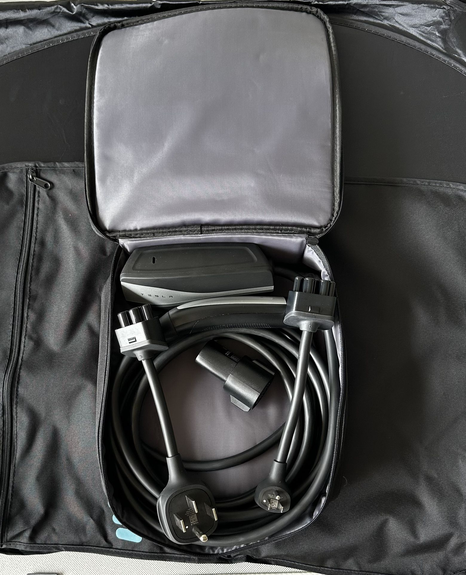 Tesla Mobile Connector 