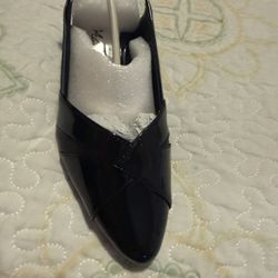 Easy Street Avena Women's Block Heel Slingback Pumps Easy Street 