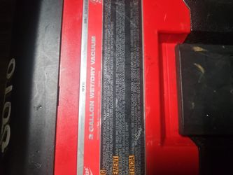 2 Gallon Milwaukee Wet/dry Vac