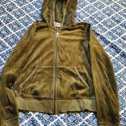 4 Hoodies Size Medium 