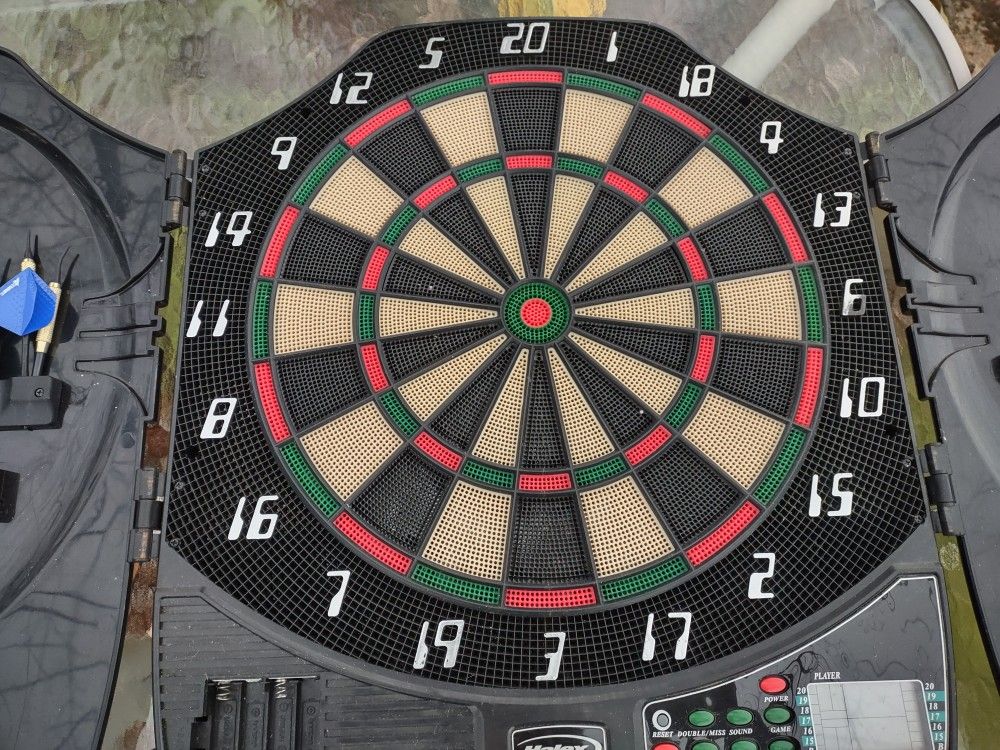 Electronic Dartboard, Like New