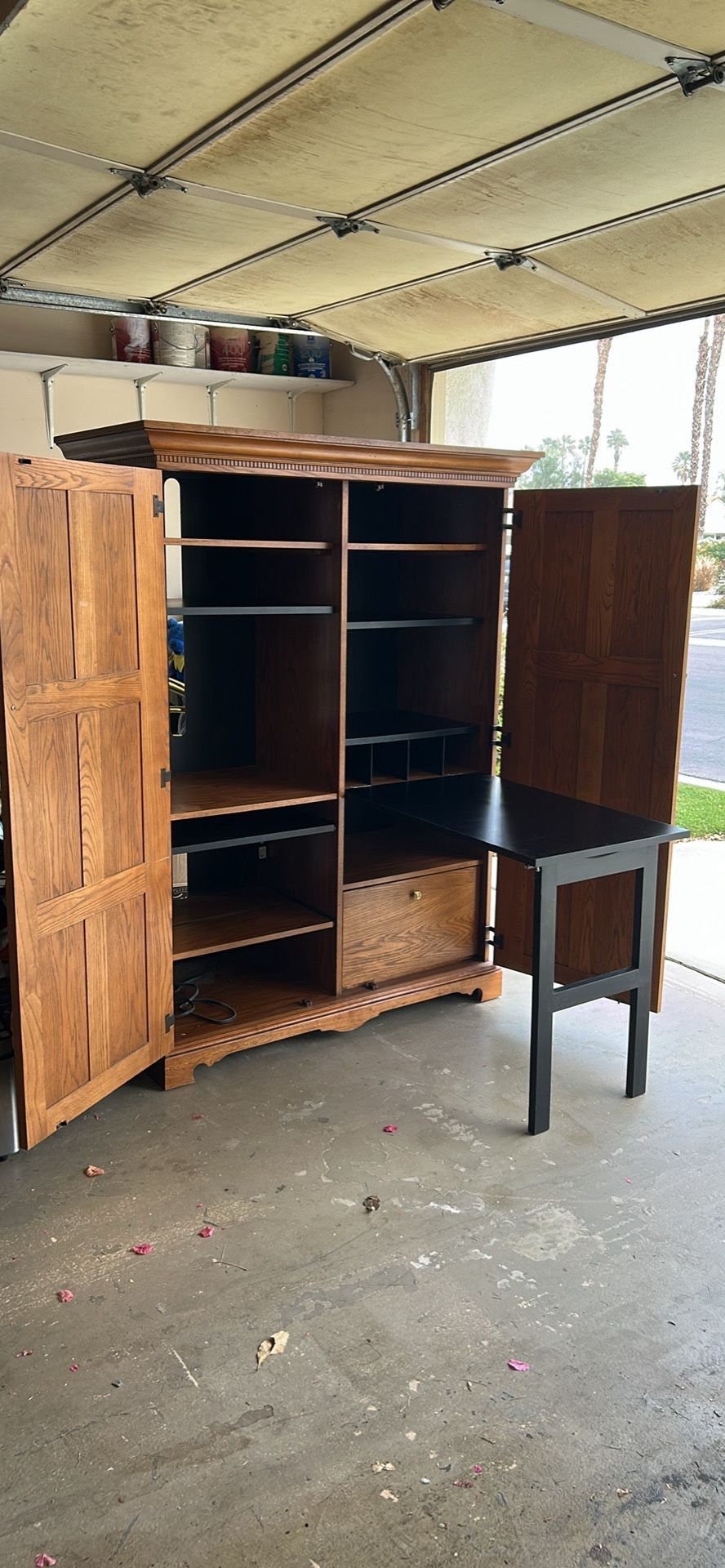 Entertainment desk