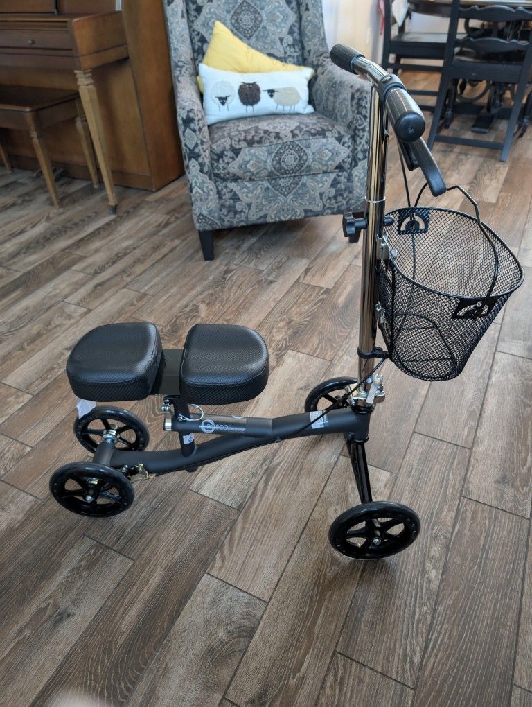 Knee Scooter Roscoe KS Steerable With Basket NEW