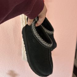 Used Kids Uggs Slipper Size 12