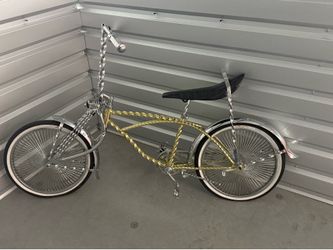 California Low rider bike from Selfie Museum
