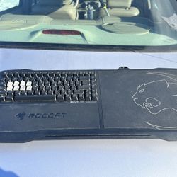 ROCCAT Sova Gaming Lapboard