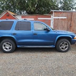 2002 Dodge  Durango SLT.